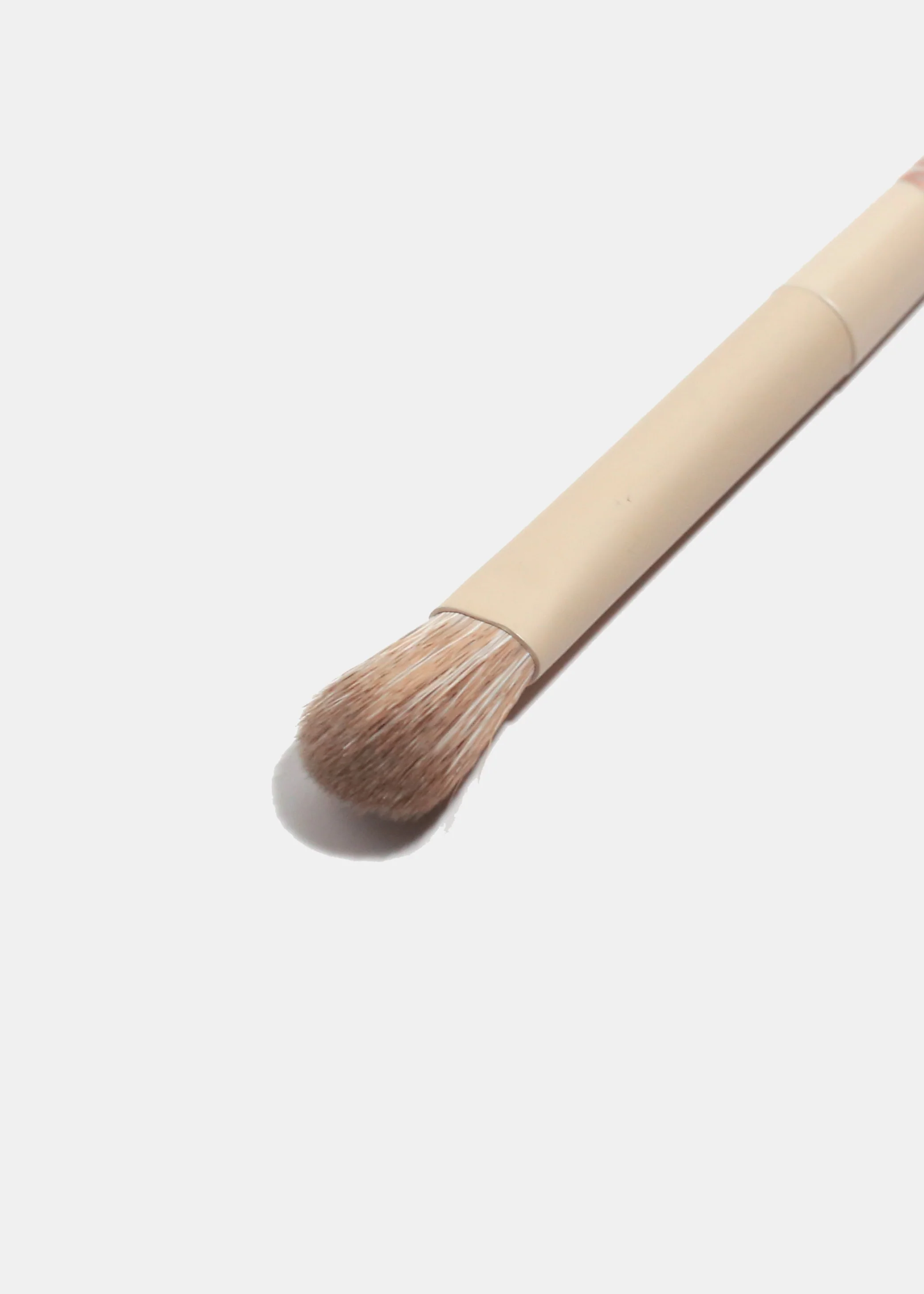 AOA Hero Single Brush �C E129 Flat Shader Brush - Mrs Treak