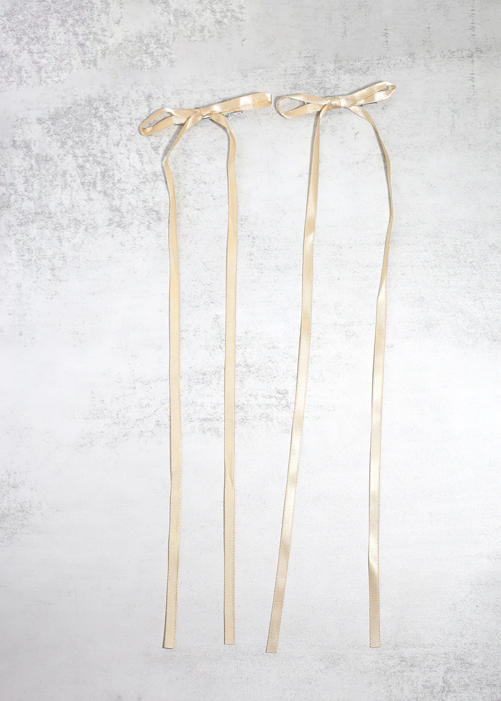 2 PC Long Thin Bow Hairclips - Mrs Treak