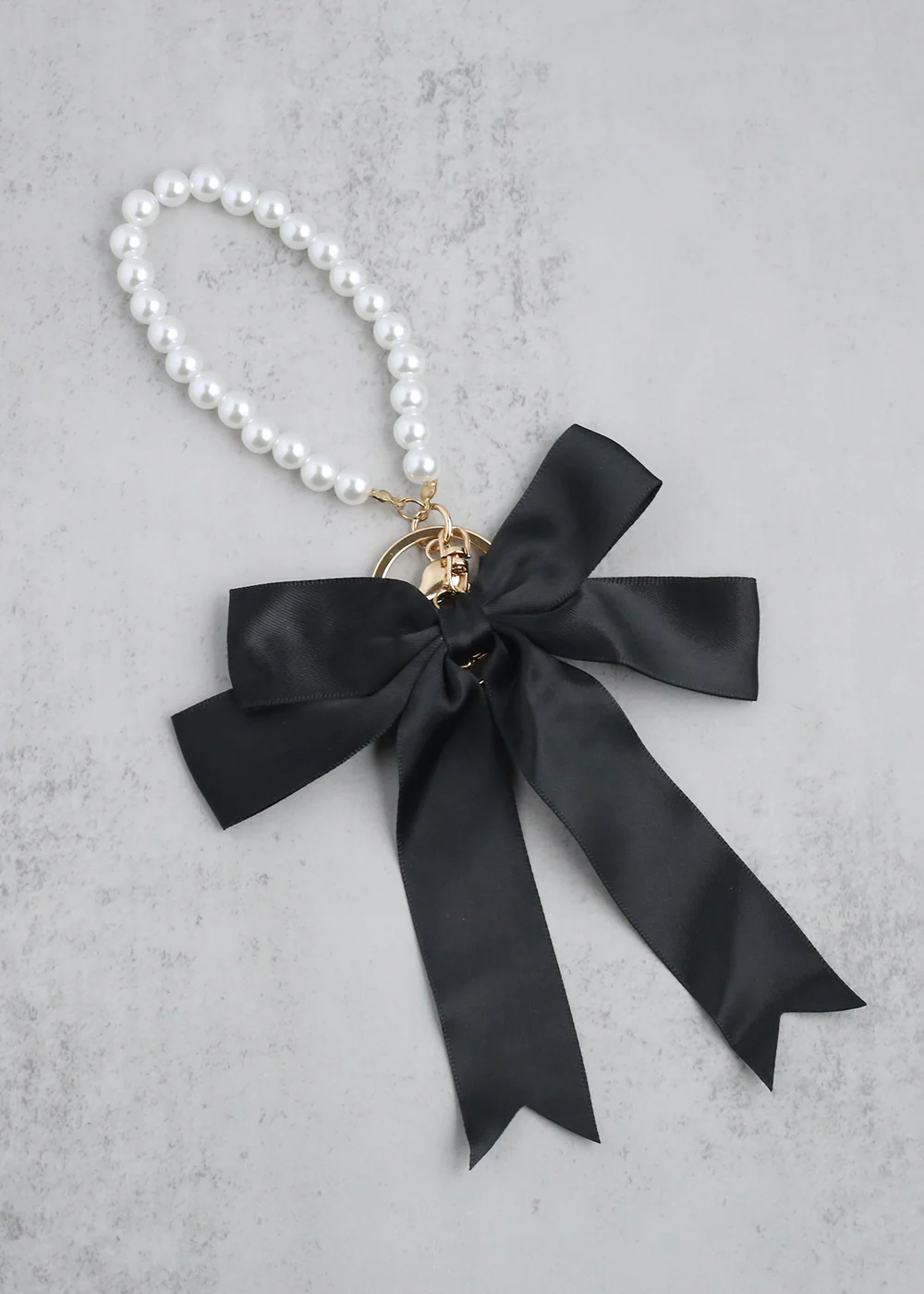 Elegant Bow Pearl Keychain - Mrs Treak