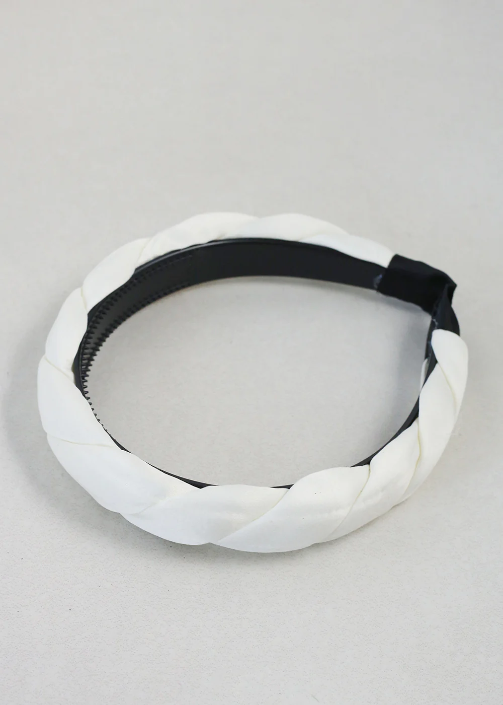 Elegant Twisted Headband - Mrs Treak
