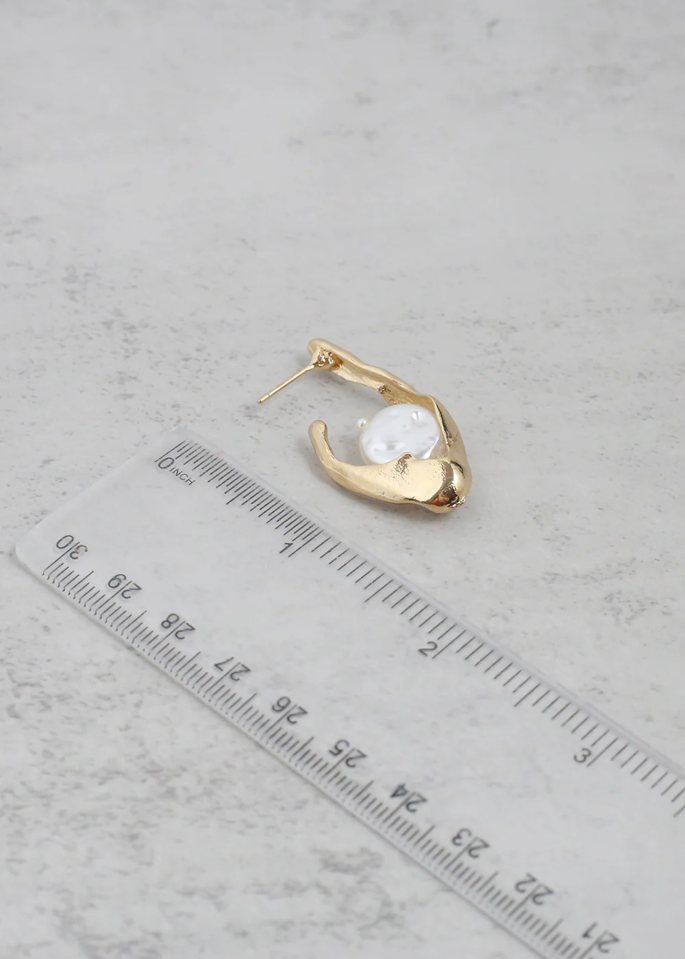 Modern Textured Pearl Dangle Earrings - Mrs Treak