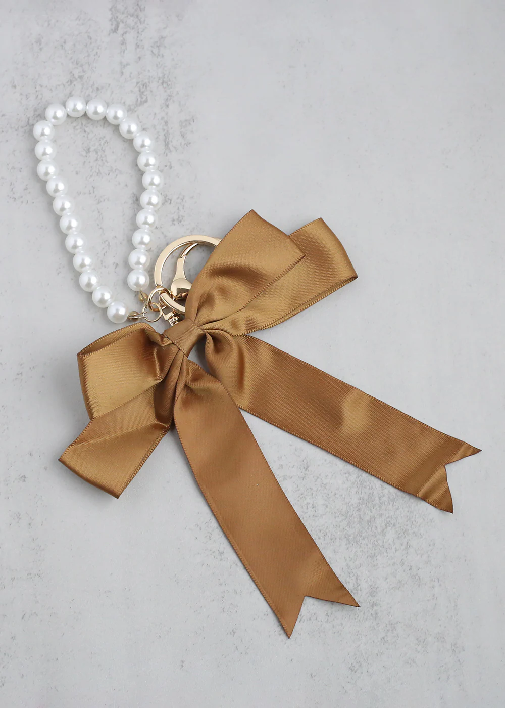 Elegant Bow Pearl Keychain - Mrs Treak