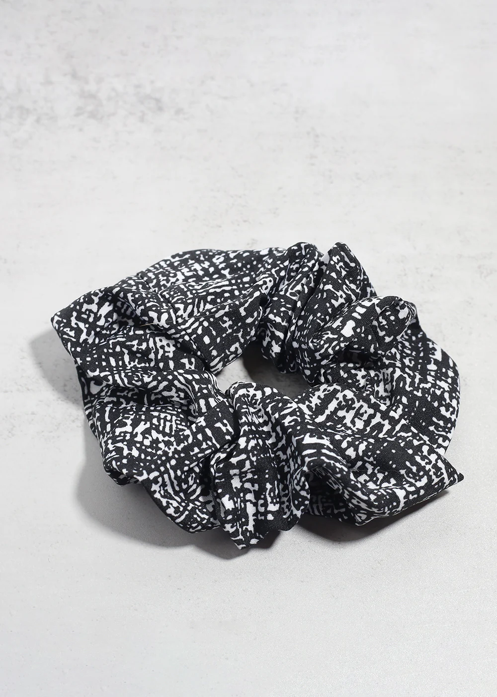 Tweed Large Scrunchie - Mrs Treak