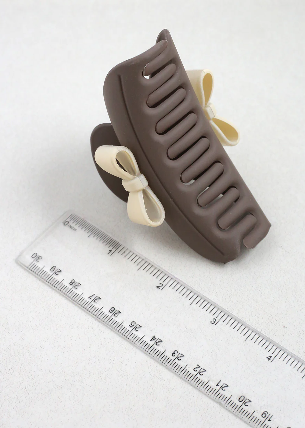 Claw Clip with Bow - Mrs Treak