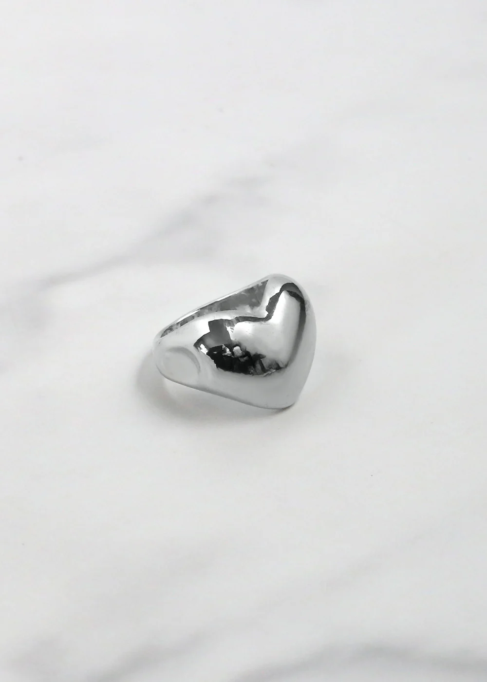 Chic Heart Ring - Mrs Treak