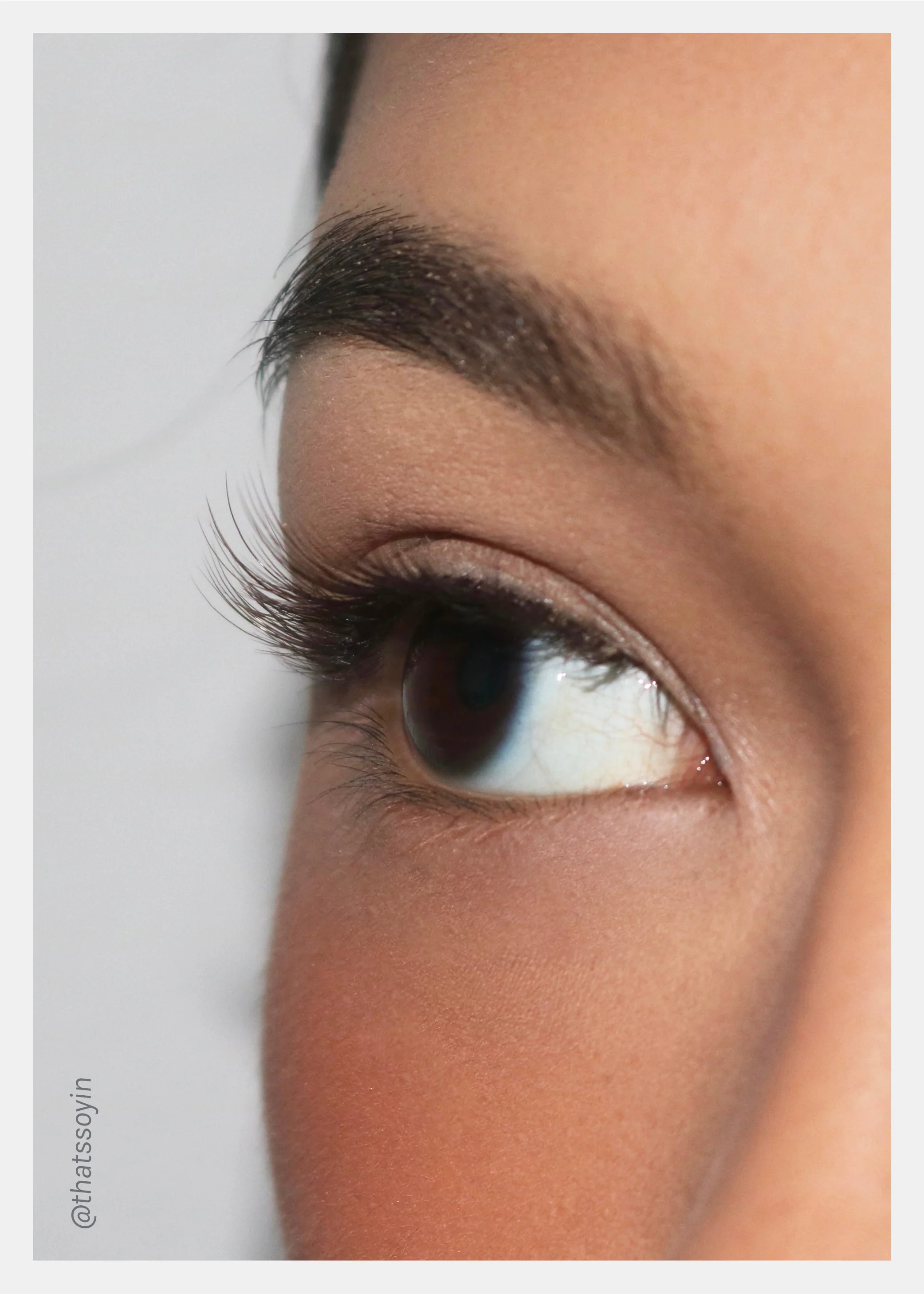 Nearly Naked Lashes �C Alluring - Mrs Treak