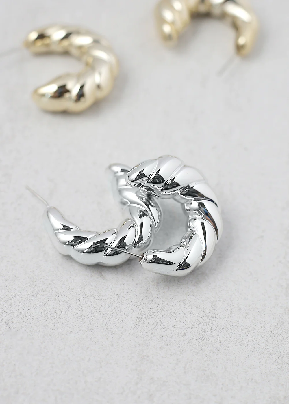 Thick Twisted Hoop Earring - Mrs Treak