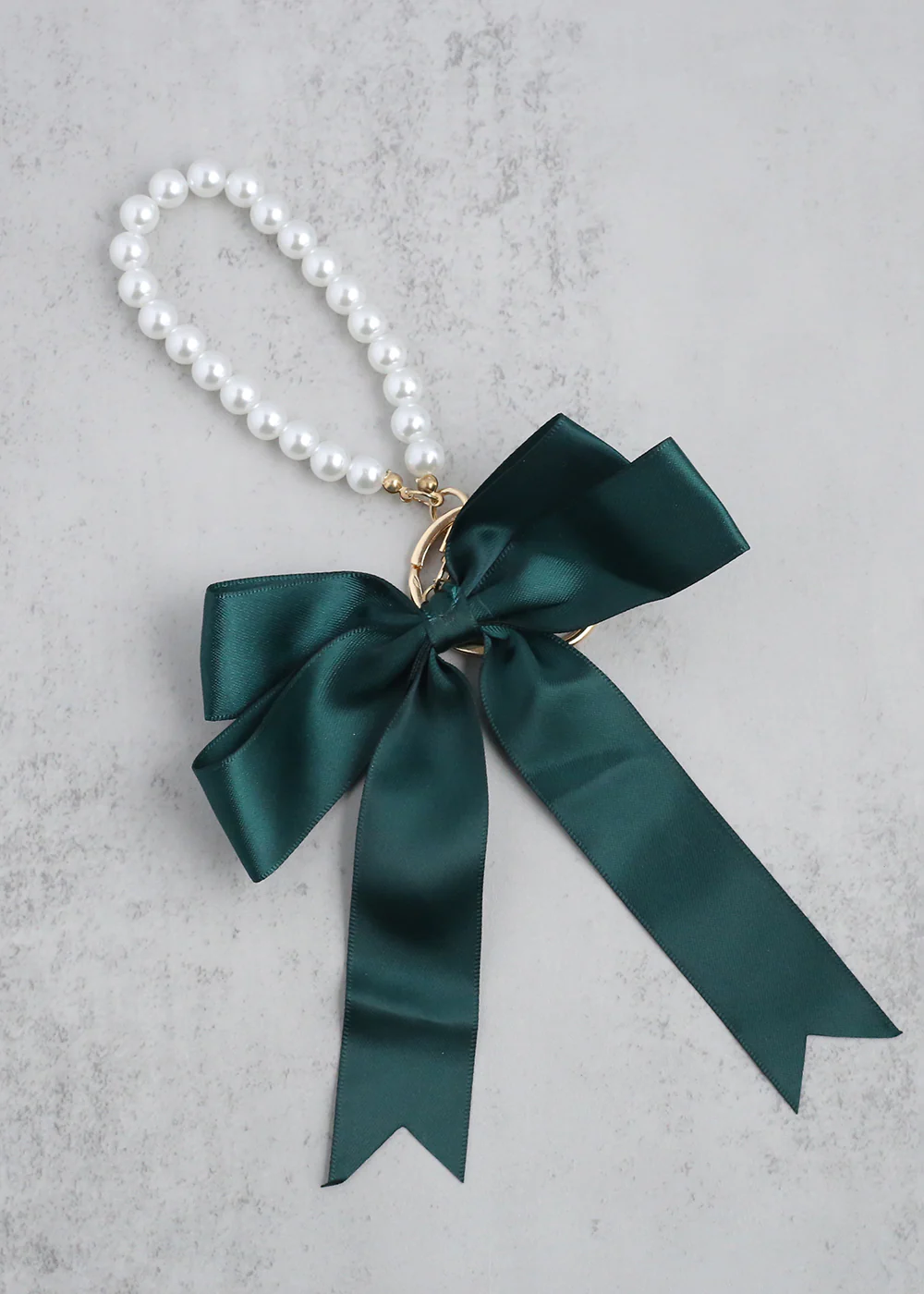 Elegant Bow Pearl Keychain - Mrs Treak