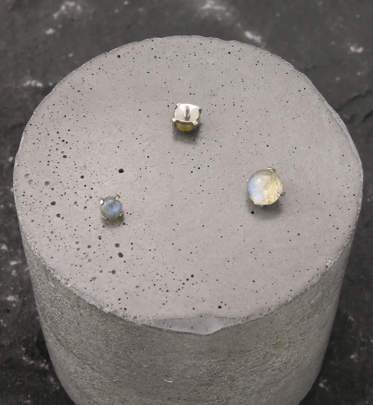 Prong Labradorite Stone Titanium Internally Threaded Top - Mrs Treak
