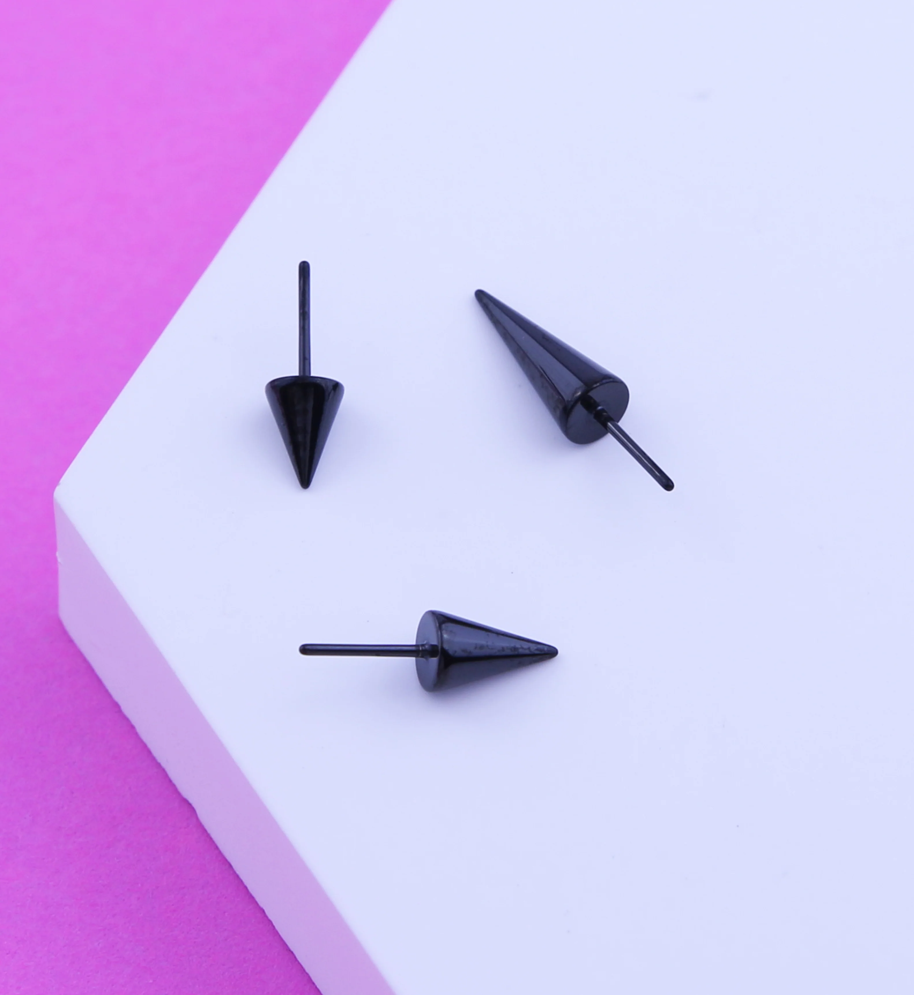 Black PVD Spike Threadless Titanium Top - Mrs Treak