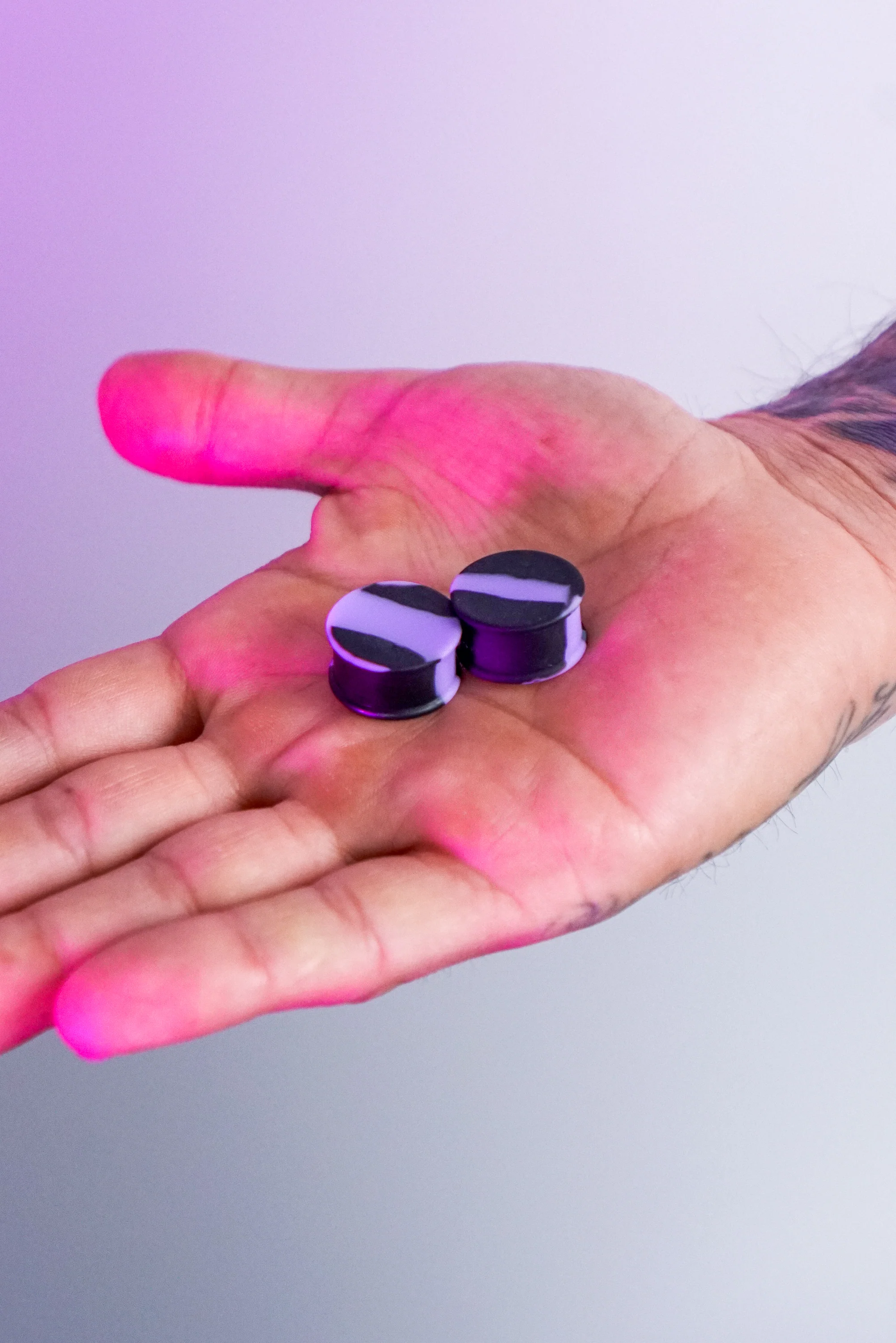 Lavender And Black Double Flare Silicone Plugs - Mrs Treak