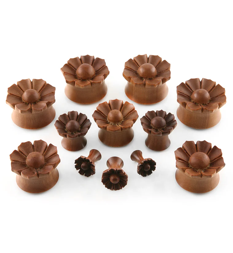 Daisy Flower Wood Plugs - Mrs Treak