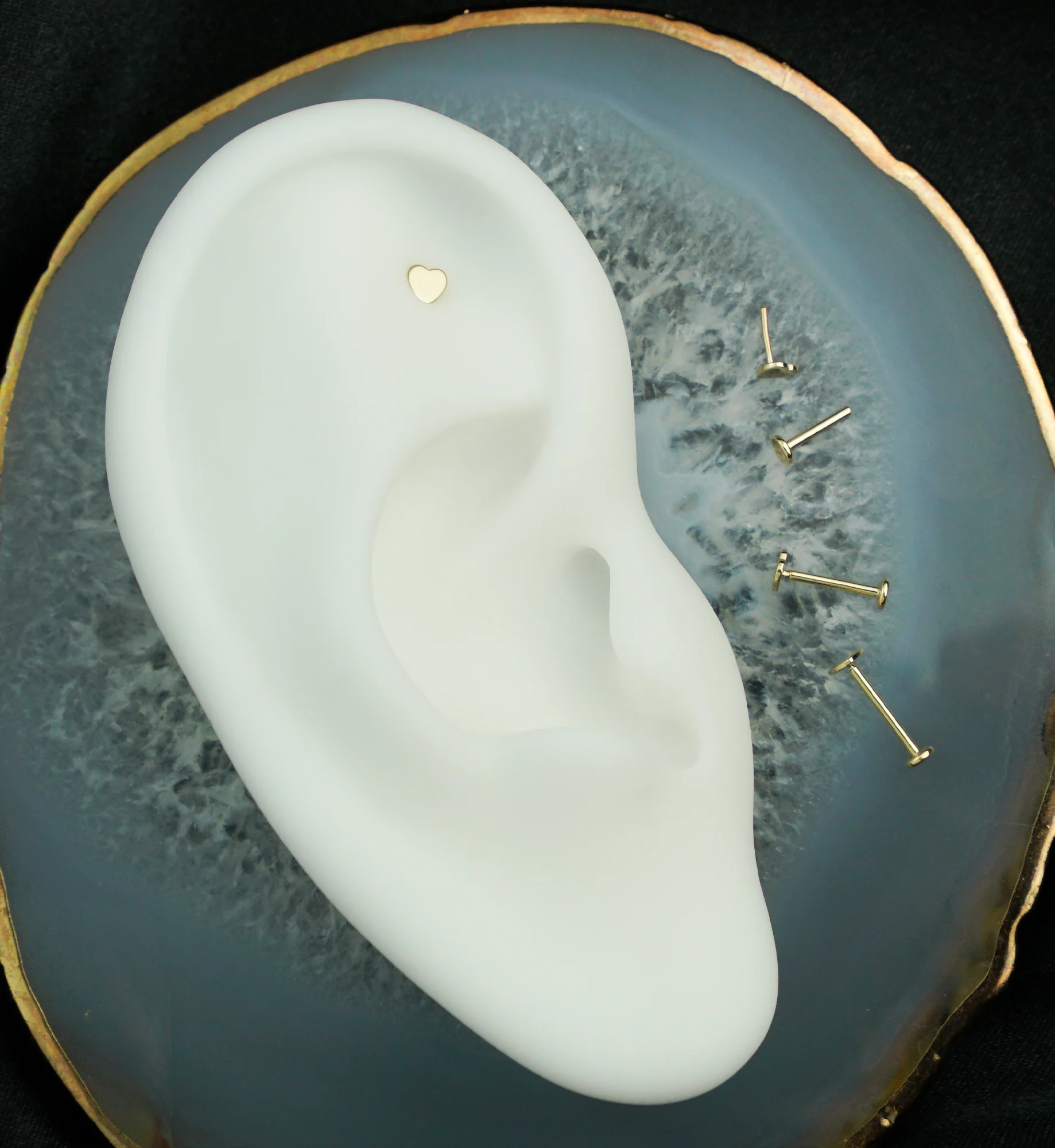 14kt Gold Flat Heart Threadless Labret - Mrs Treak