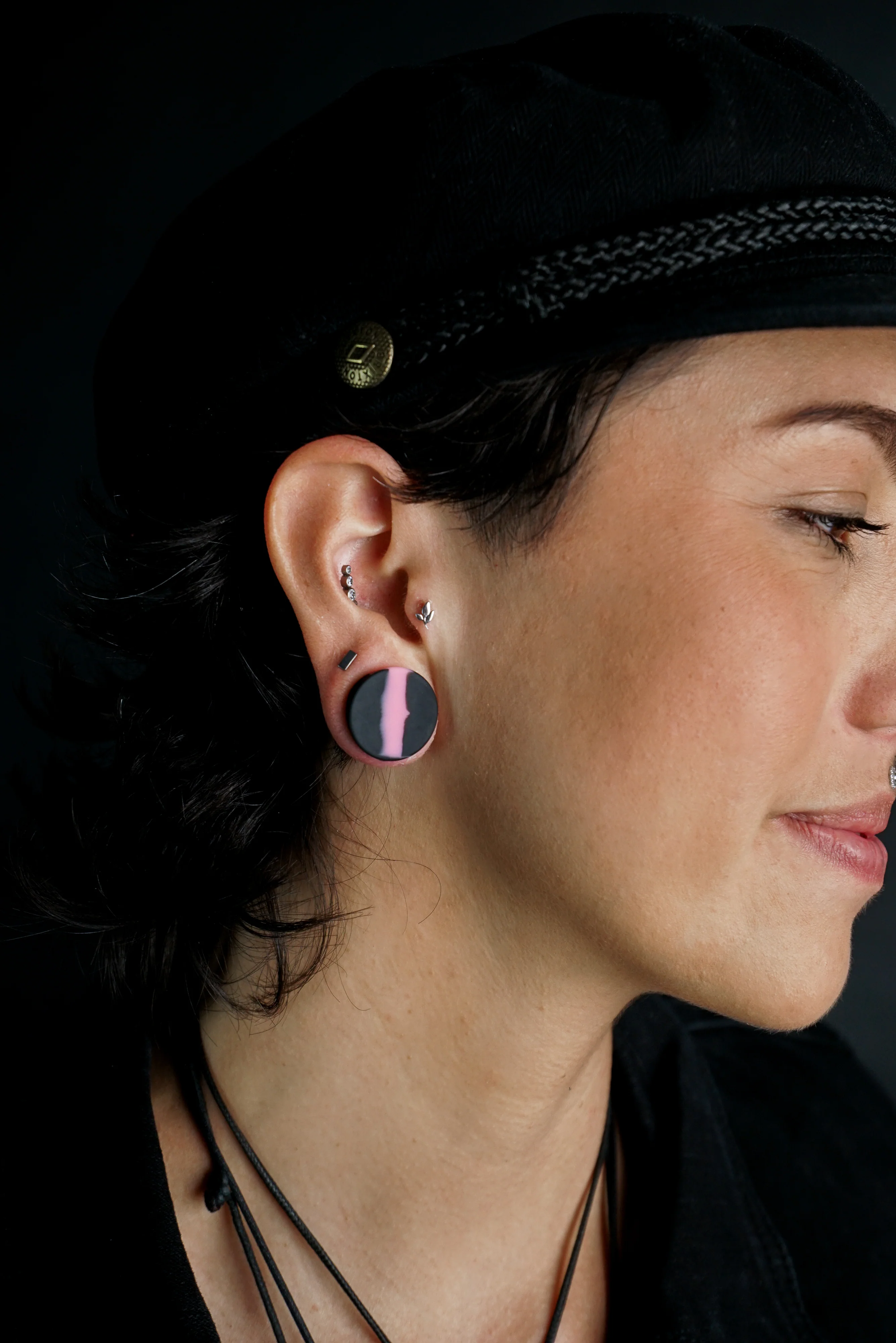 Pink And Black Double Flare Silicone Plugs - Mrs Treak