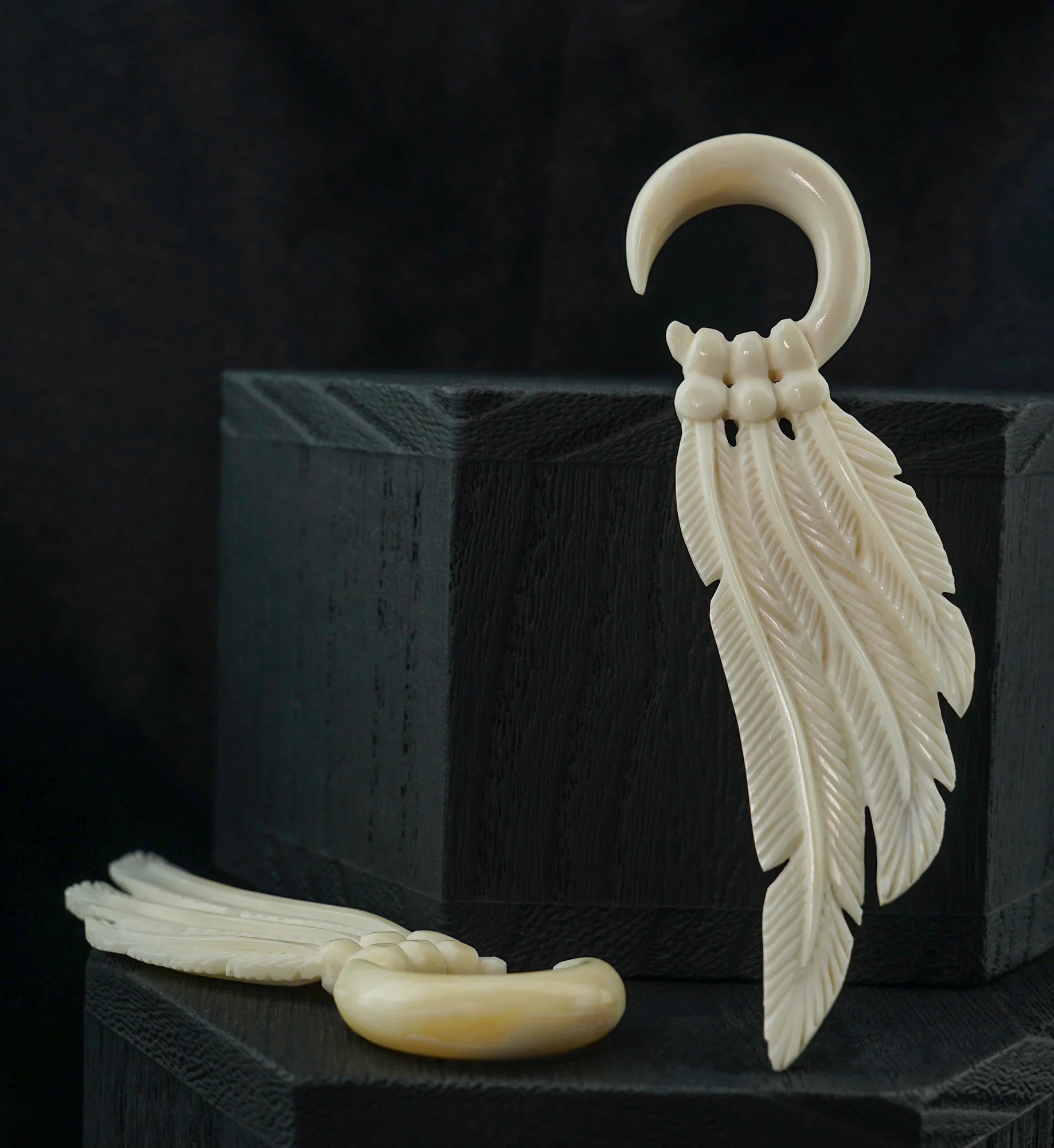 White Multi Feather Bone Hangers - Mrs Treak
