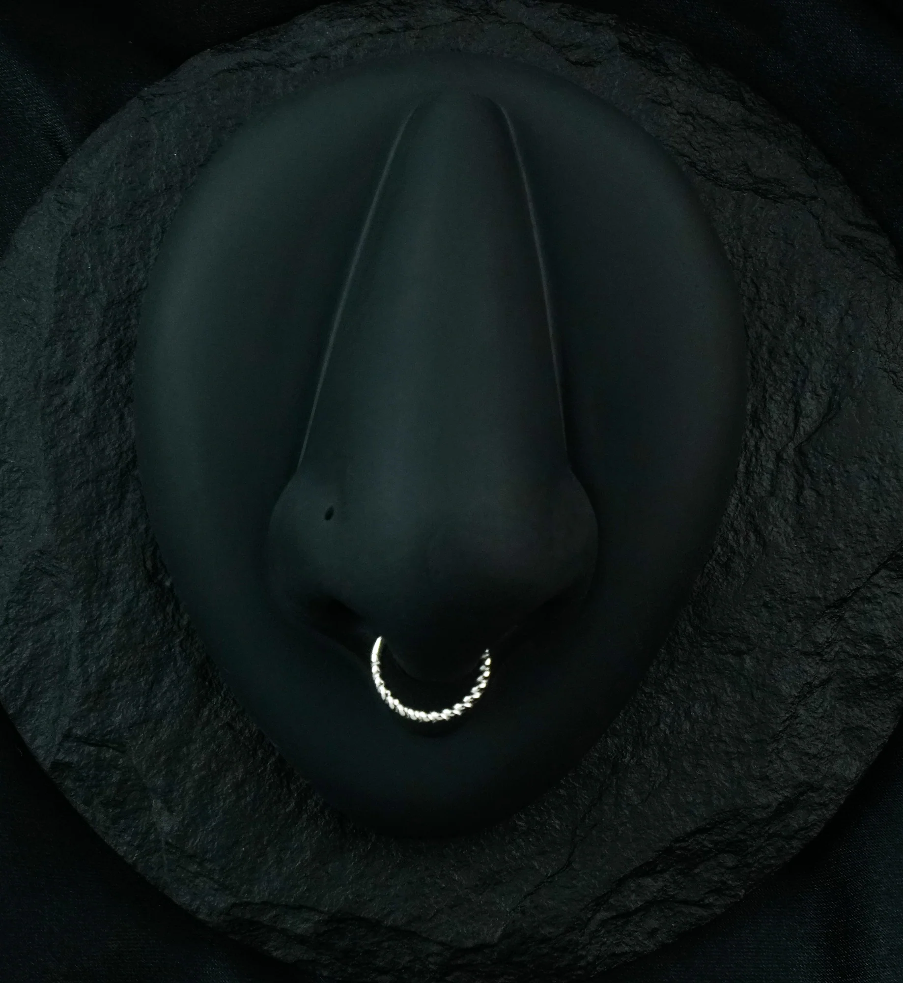 14kt White Gold Twine Hinged Segment Ring - Mrs Treak