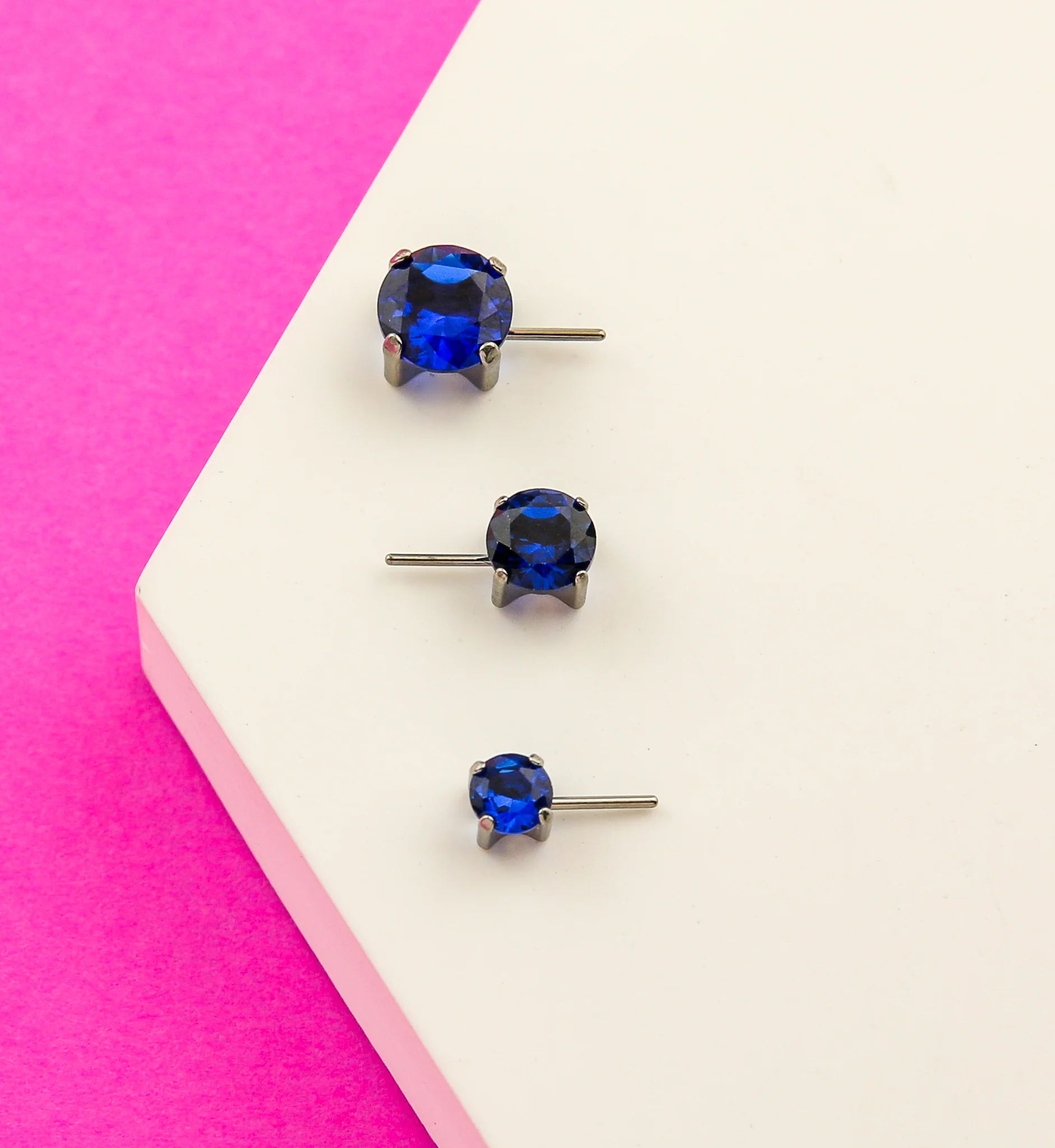 Forward Facing Prong Blue CZ Titanium Threadless Top - Mrs Treak