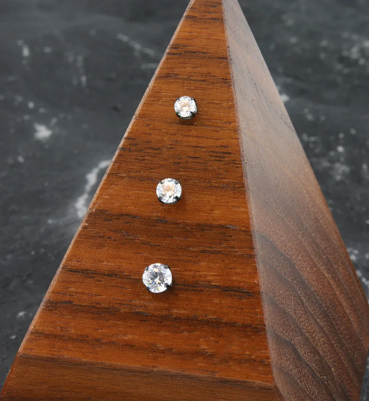 Black PVD Prong Clear CZ Threadless Titanium Top - Mrs Treak