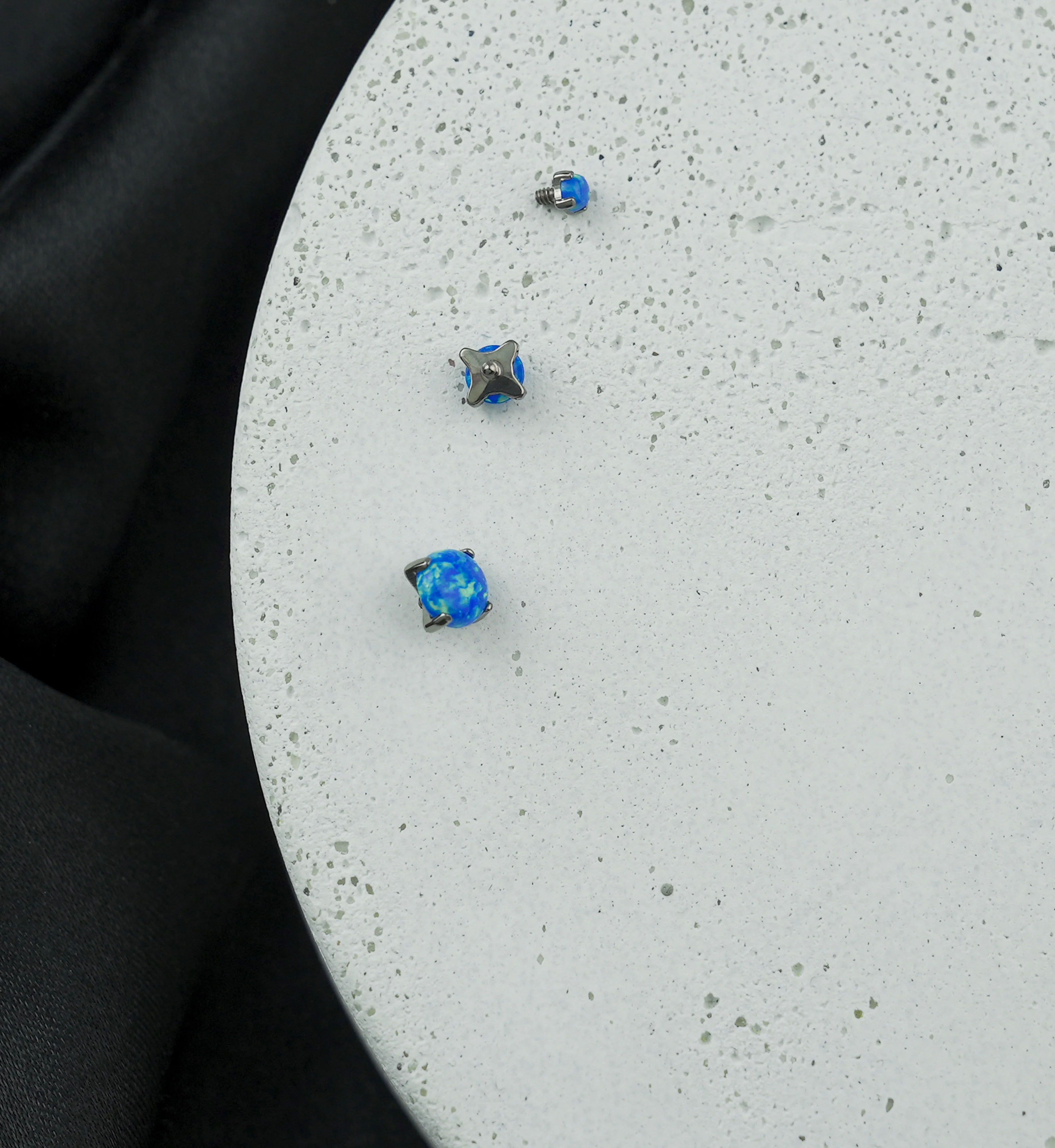 Prong Blue Opalite Titanium Internally Threaded Top - Mrs Treak