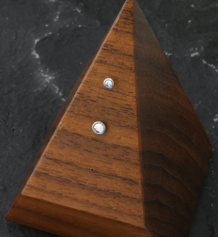 Flat Bezel Rainbow Aurora CZ Threadless Titanium Top - Mrs Treak