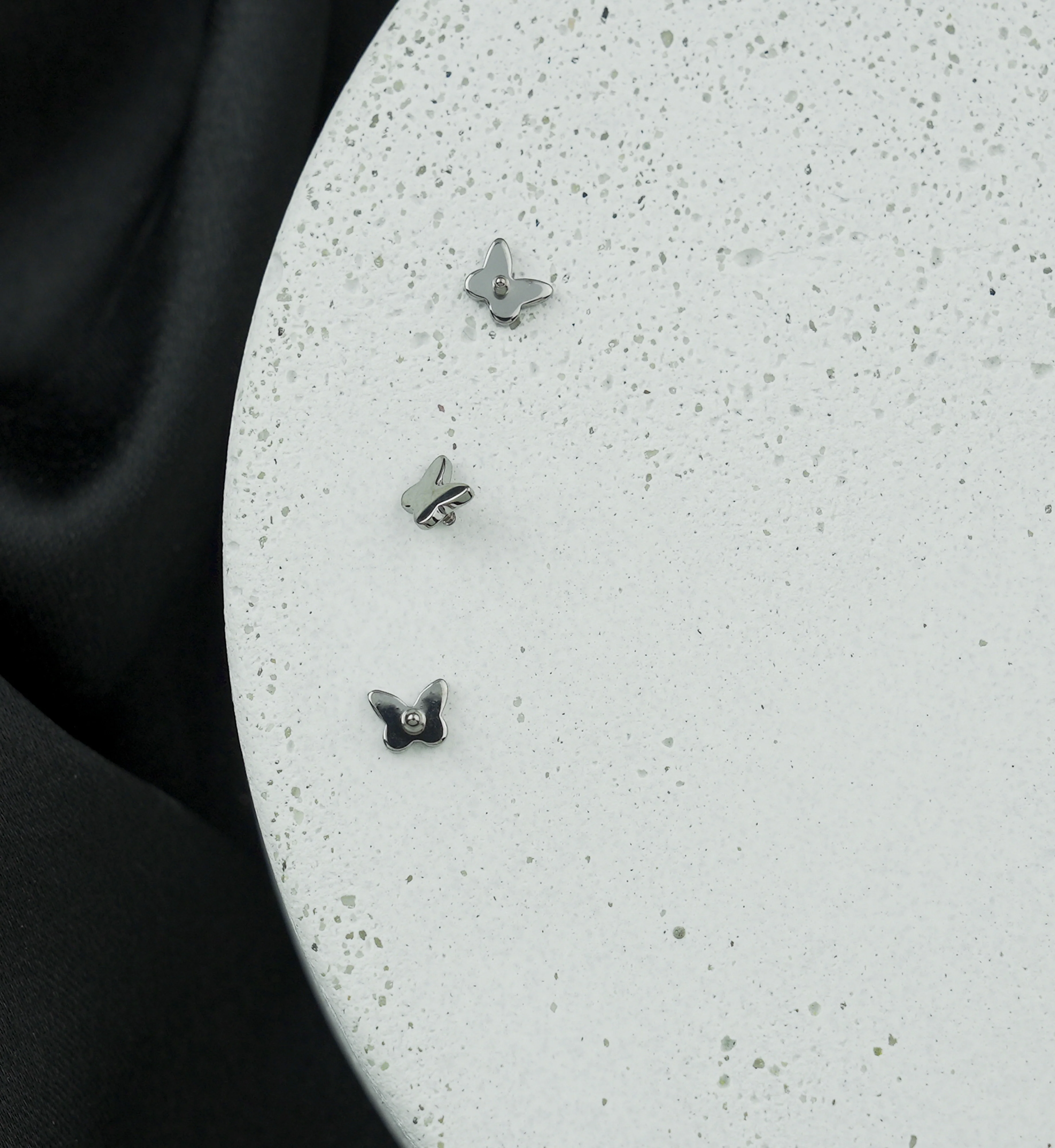 Bubble Butterfly Titanium Internally Threaded Top - Mrs Treak