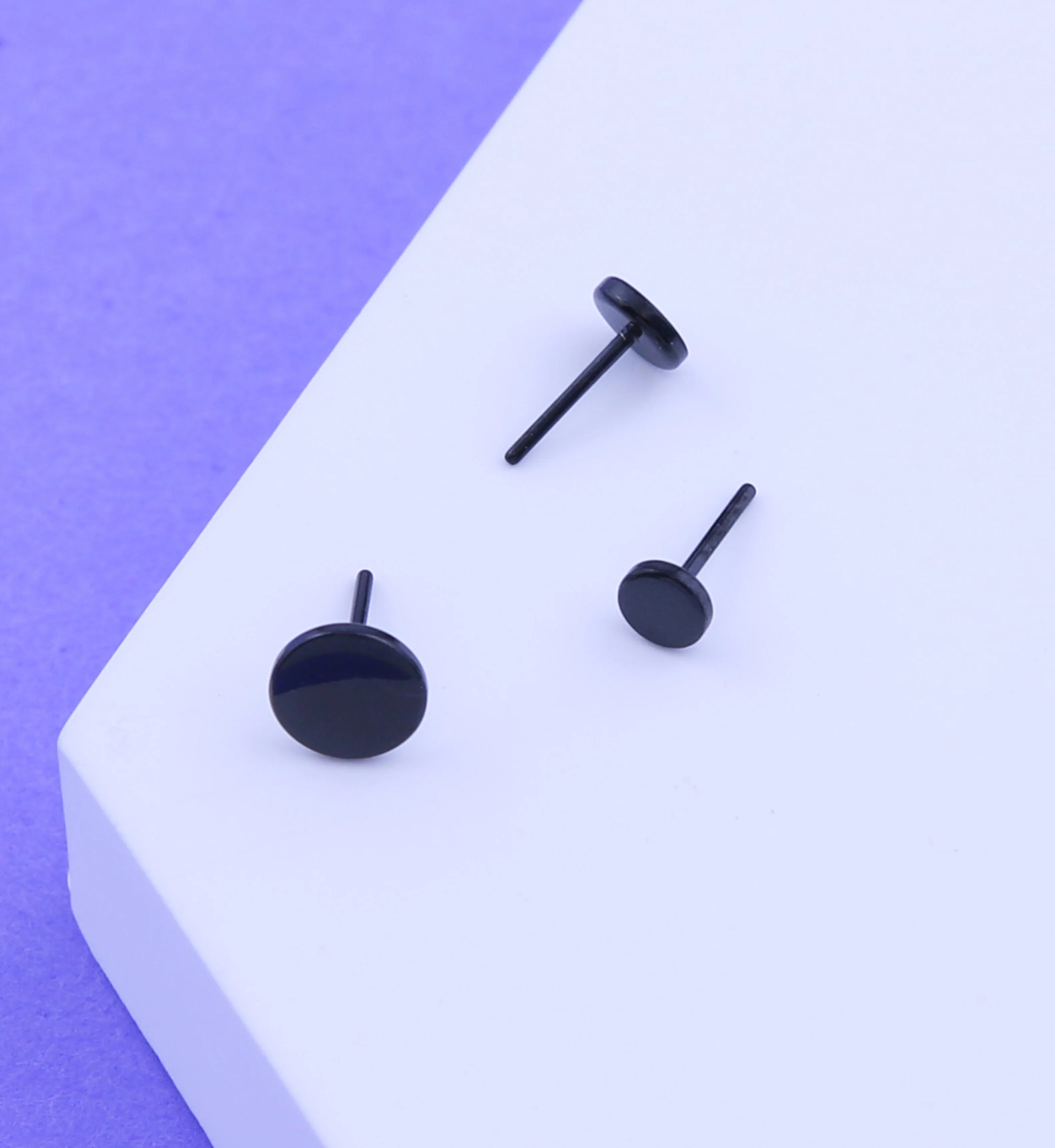 Black PVD Disk Titanium Threadless Top - Mrs Treak