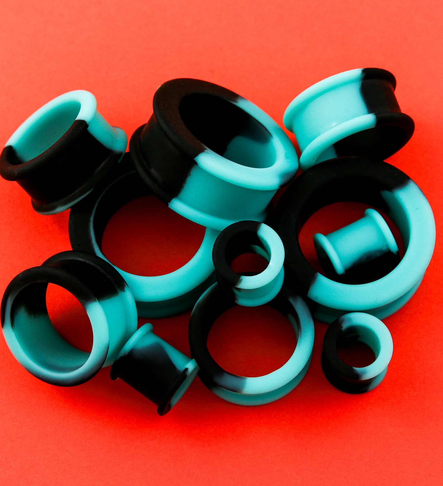 Teal And Black Double Flare Silicone Tunnel Plugs - Mrs Treak