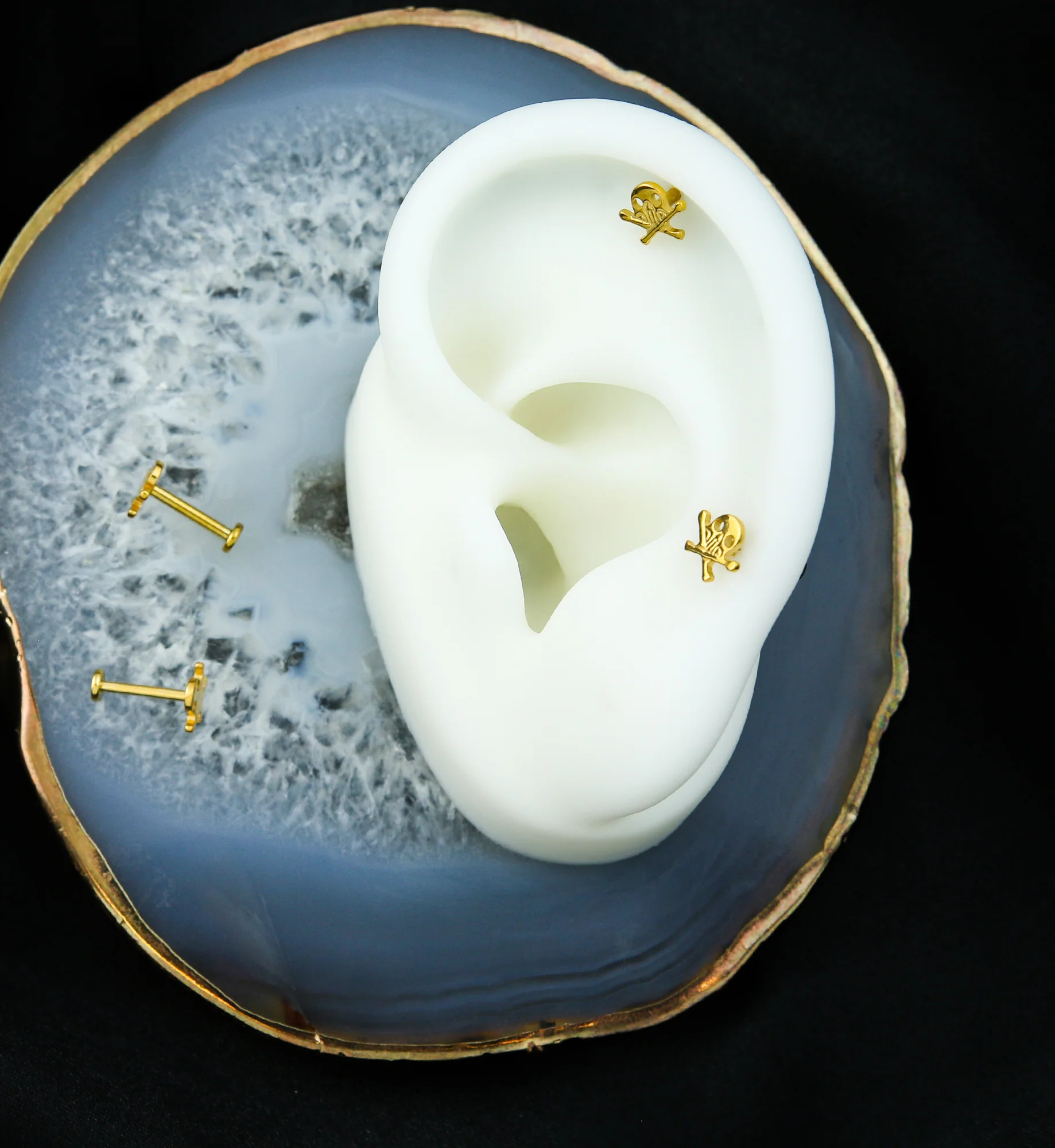 Gold PVD Skull And Crossbones Titanium Threadless Labret - Mrs Treak