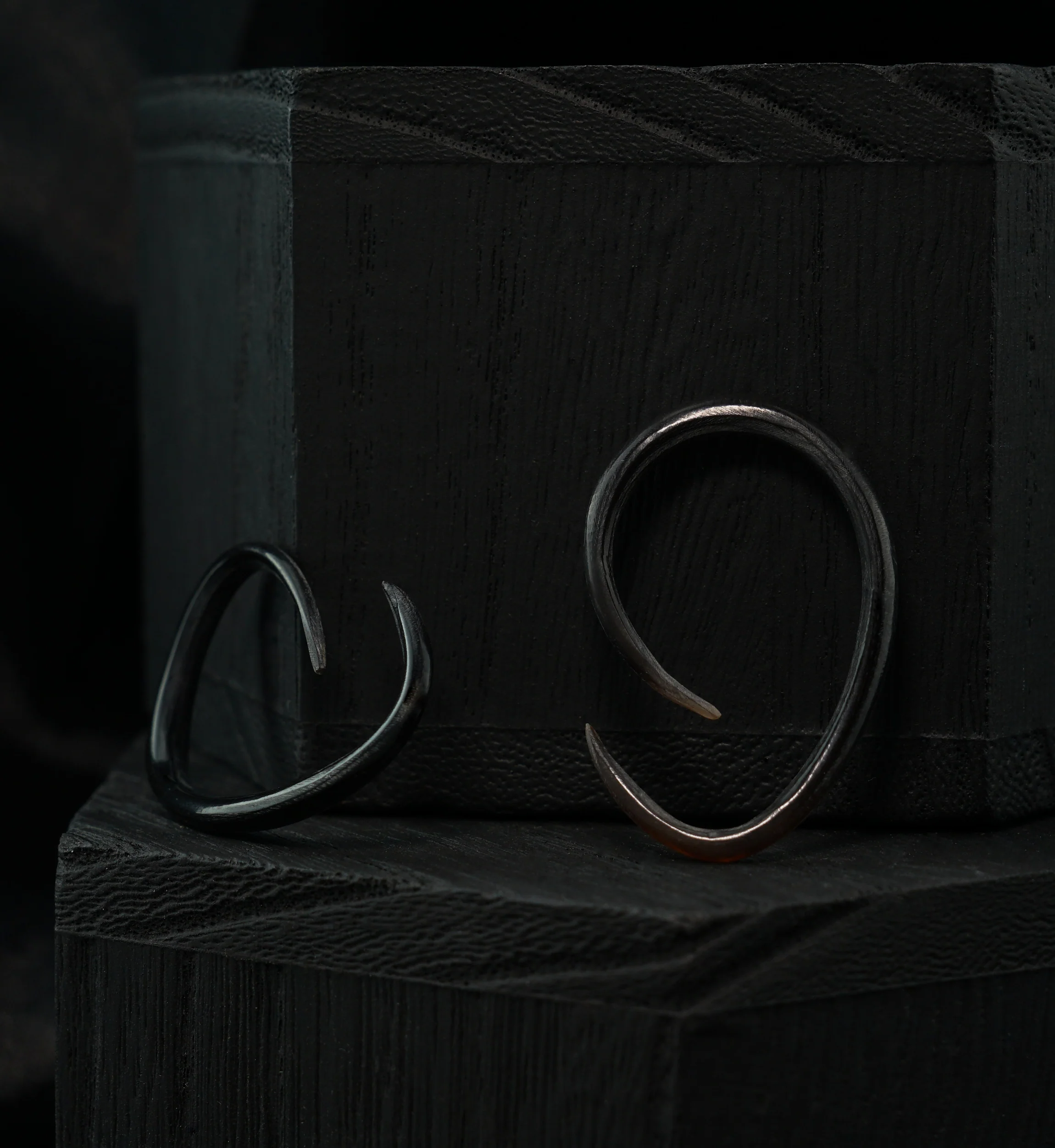 Black Horn Ovaloid Spirals - Mrs Treak