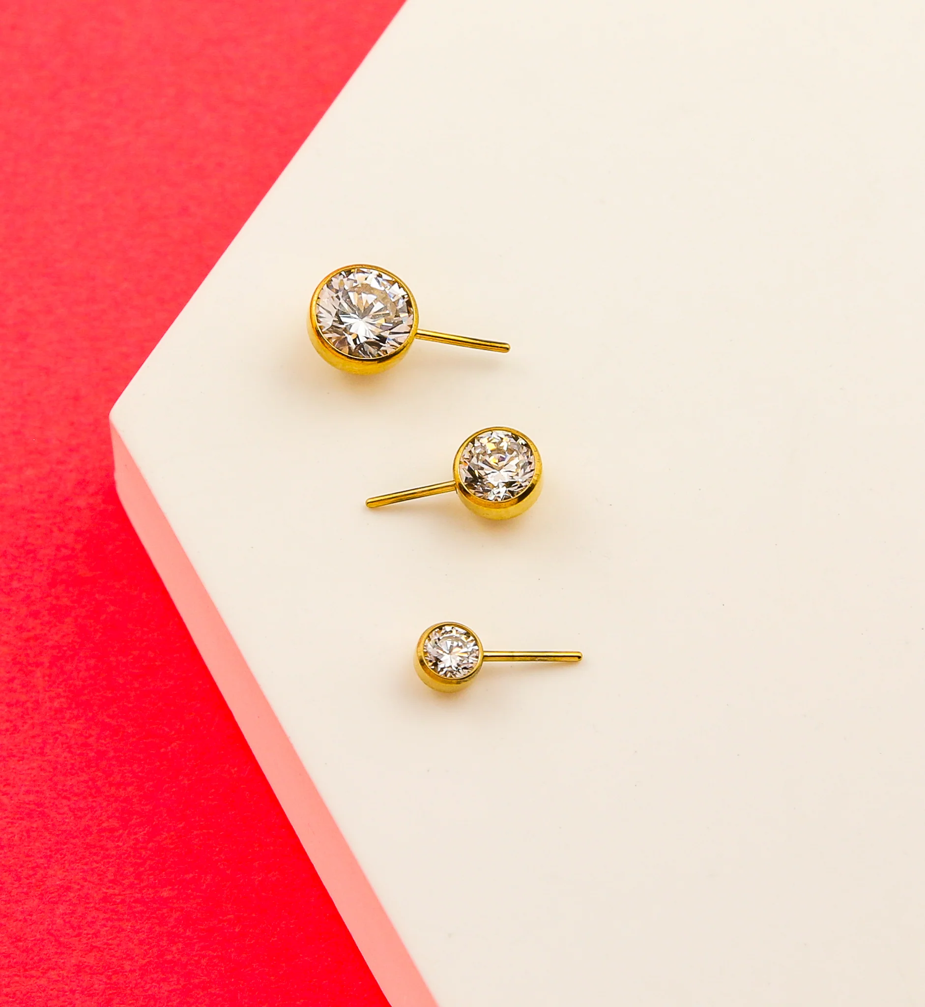 Gold PVD Forward Facing Bezel Clear CZ Titanium Threadless Top - Mrs Treak