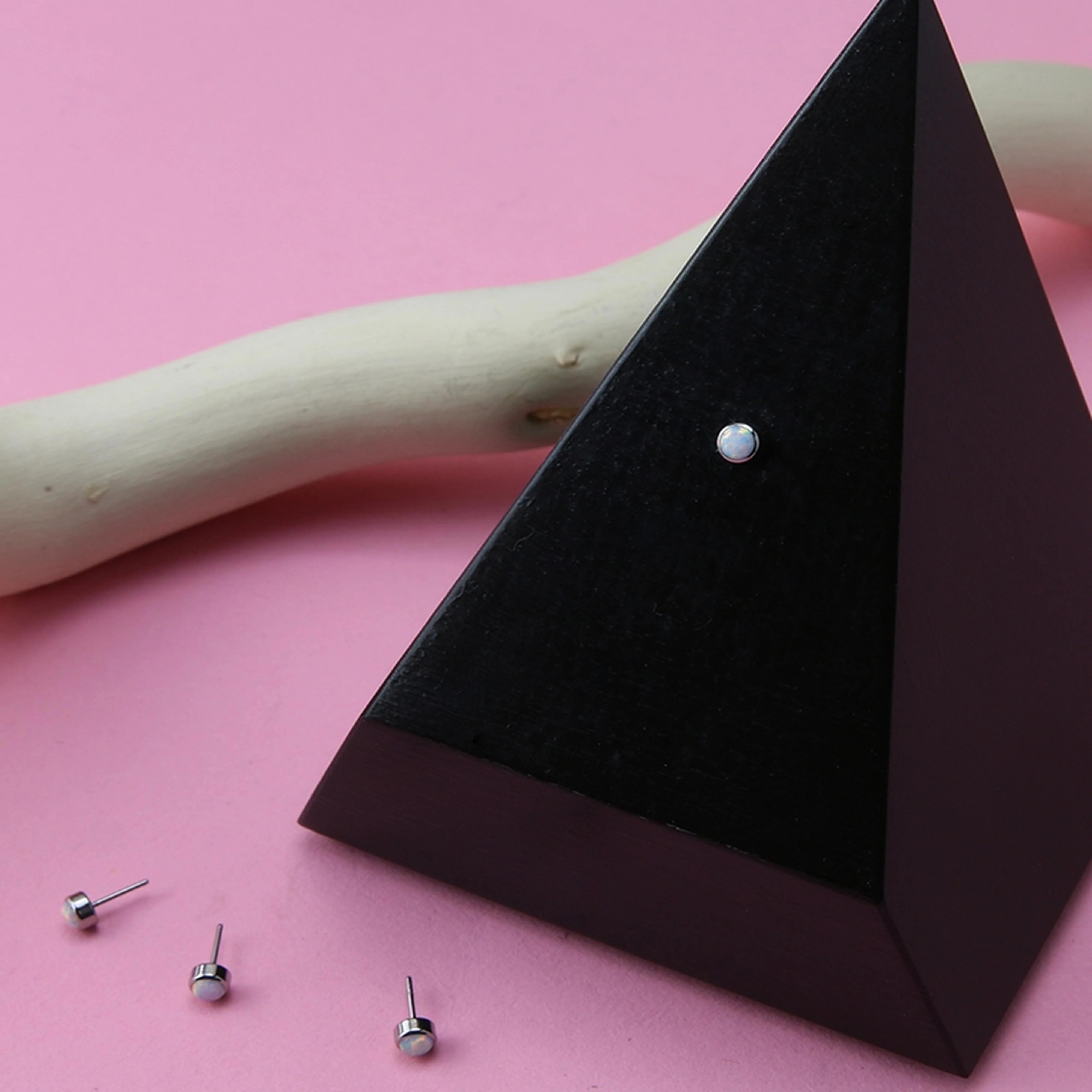 Opalite Flat Bezel Titanium Threadless Top - Mrs Treak