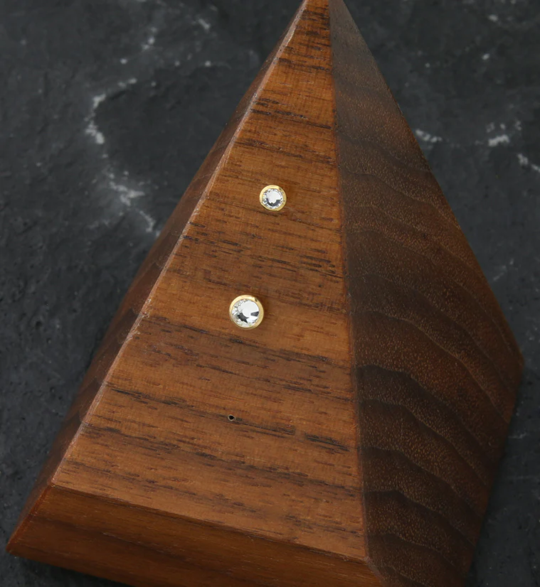 Gold PVD Flat Bezel Clear CZ Threadless Titanium Top - Mrs Treak