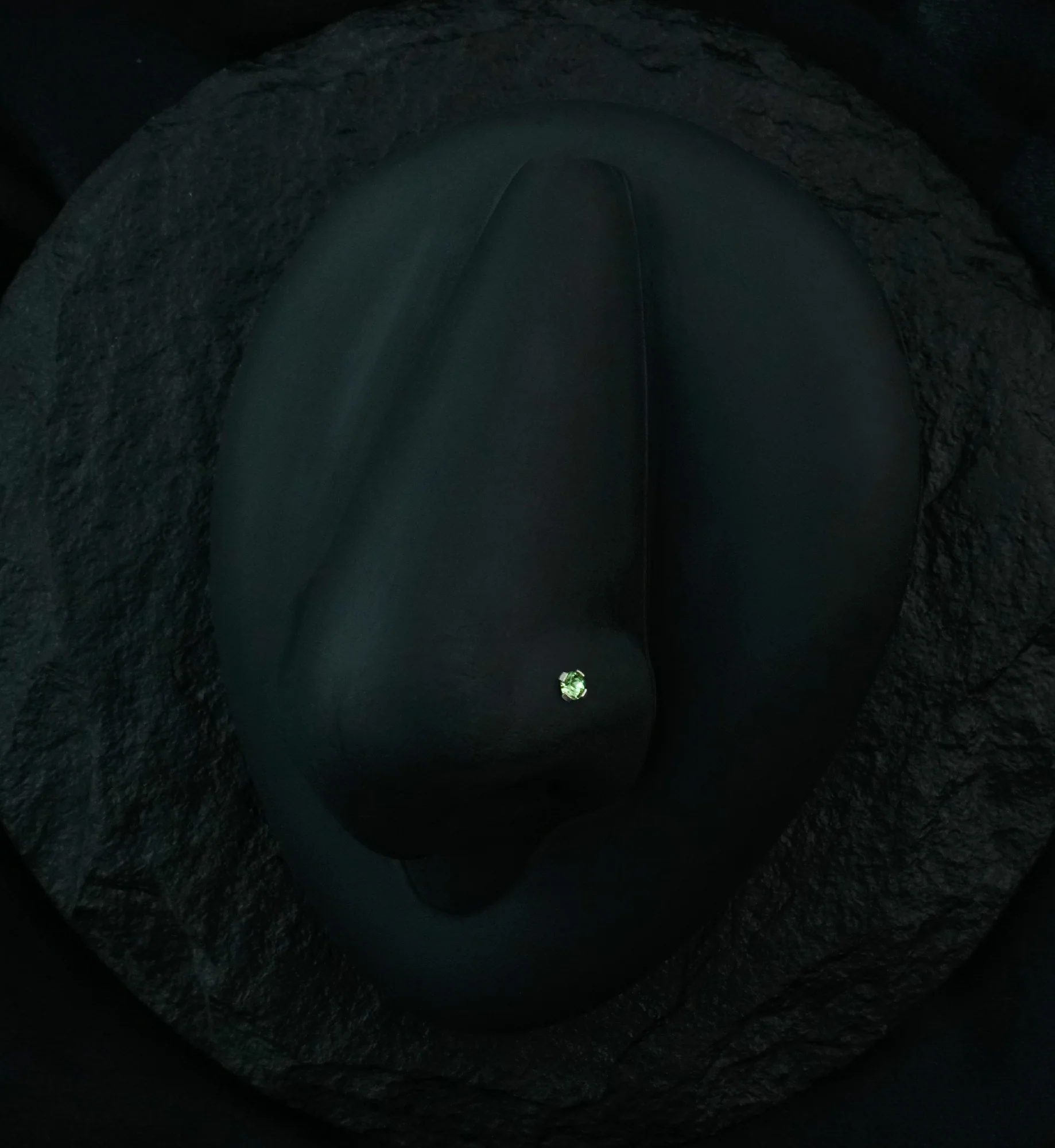 Green CZ Gem Top L Bend Nose Ring - Mrs Treak