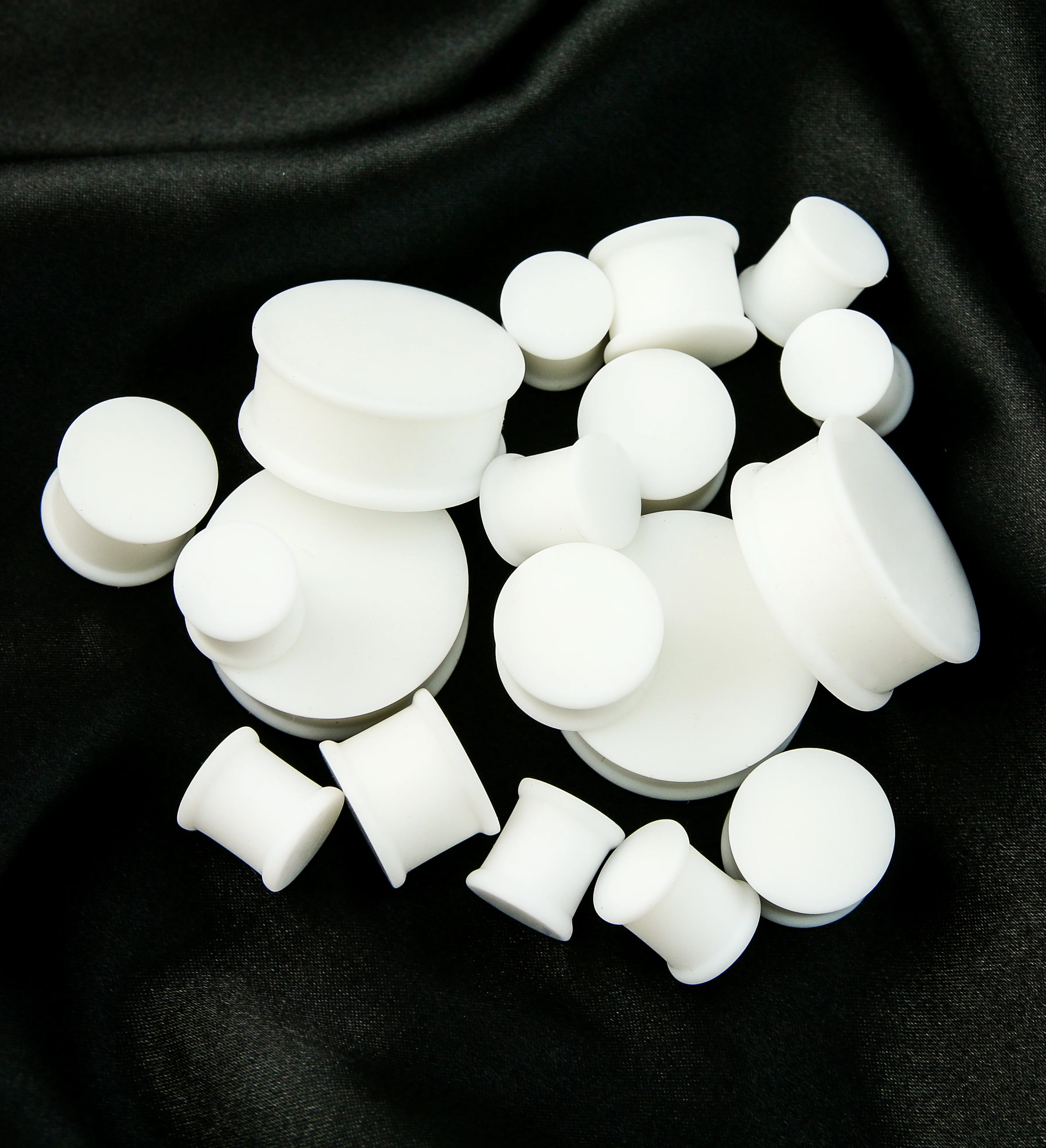 Double Flare Matte White Silicone Plugs - Mrs Treak