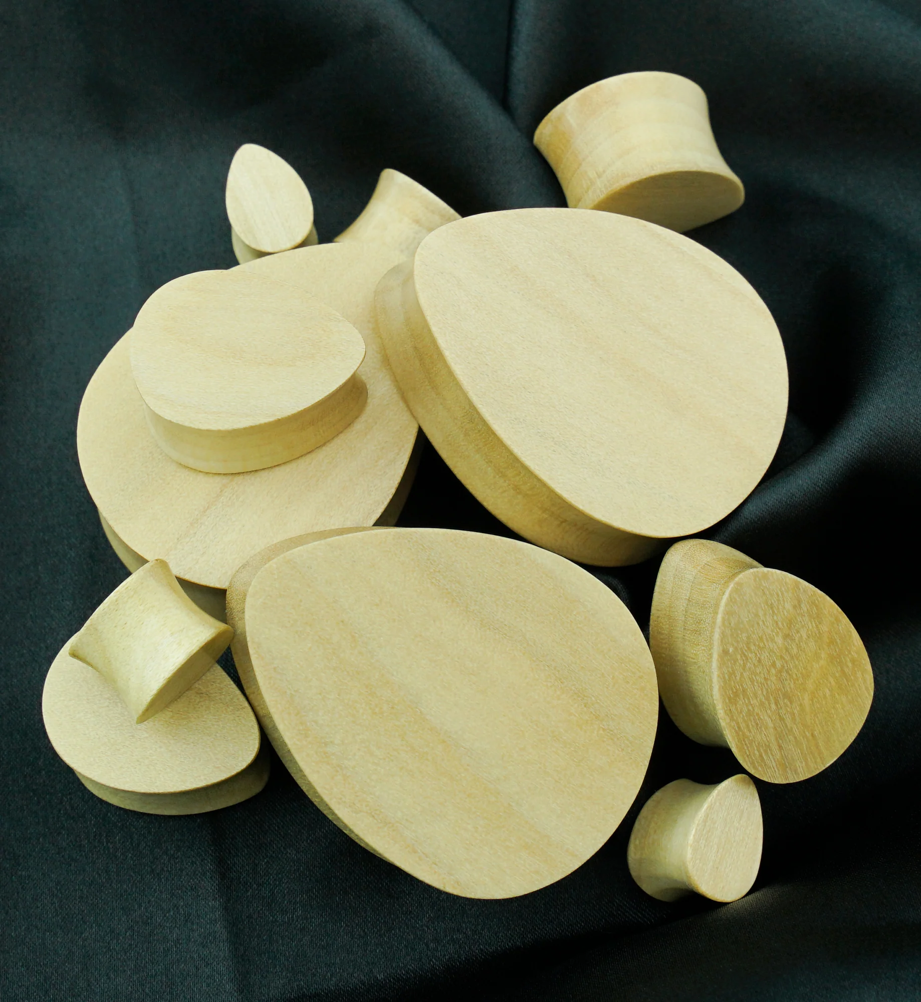 Crocodile Wood Teardrop Plugs - Mrs Treak