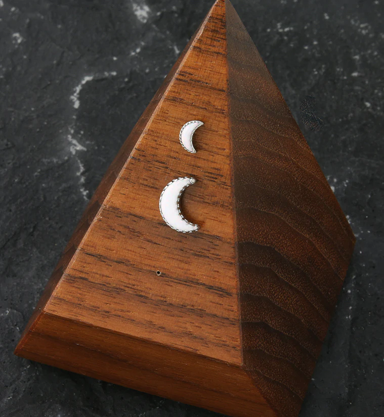 Crescent Moon White Opalite Threadless Titanium Top - Mrs Treak