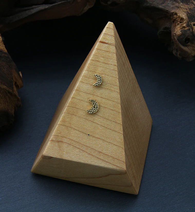 24kt Gold PVD Hammered Half Moon Threadless Titanium Top - Mrs Treak