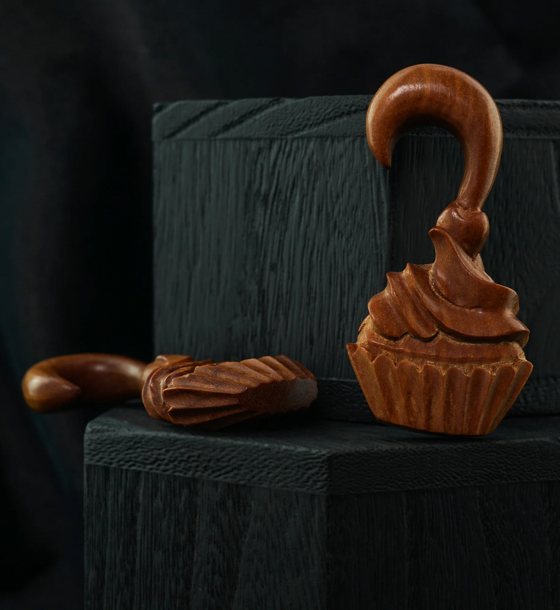 Wooden Cupcake Hangers - Mrs Treak