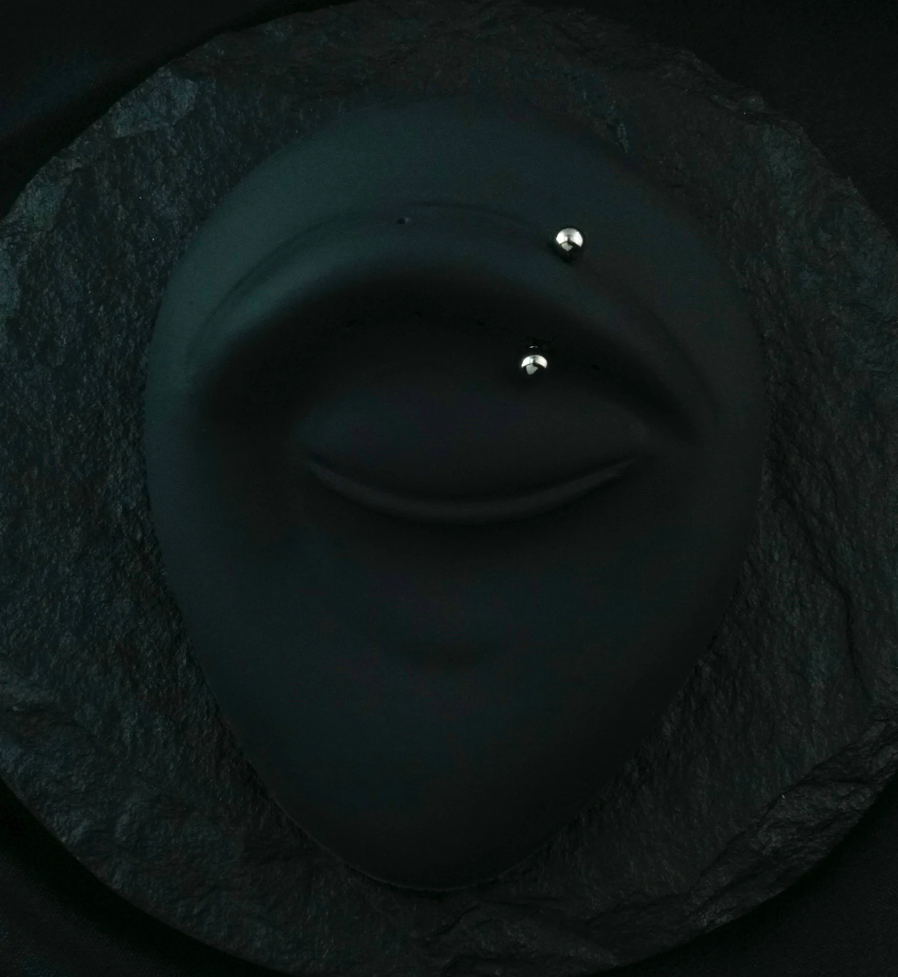 Titanium Curved Internally Threaded Barbell - Mrs Treak