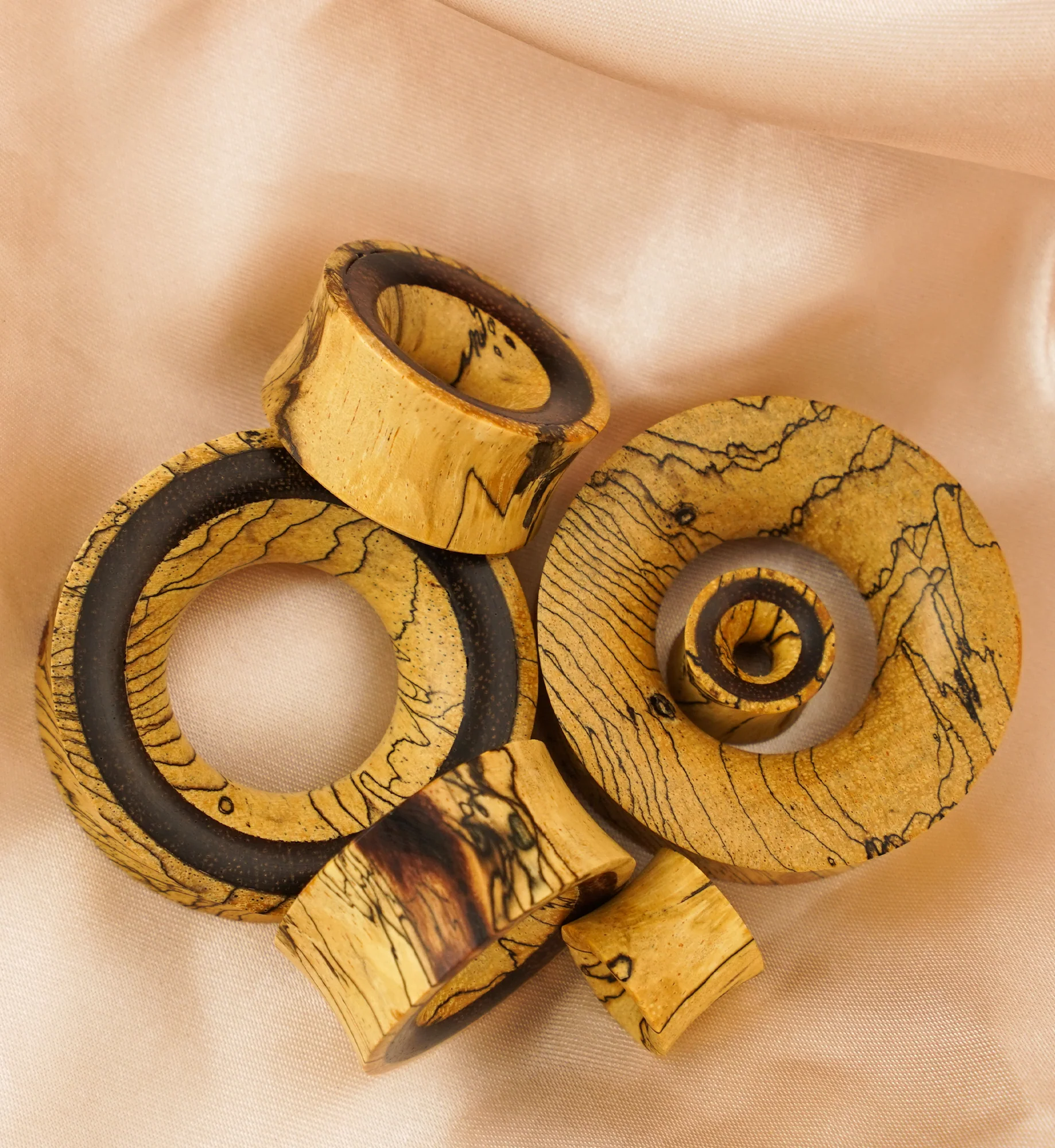 Tamarind Wood Tunnel Plugs With Sono Wood Inlay - Mrs Treak