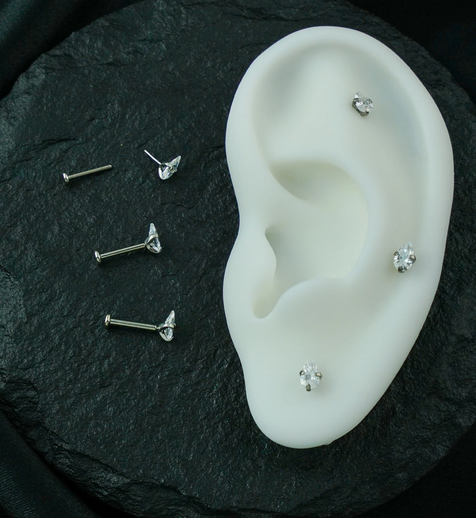 Prong Teardrop Clear CZ Threadless Titanium Flat Disk Labret - Mrs Treak