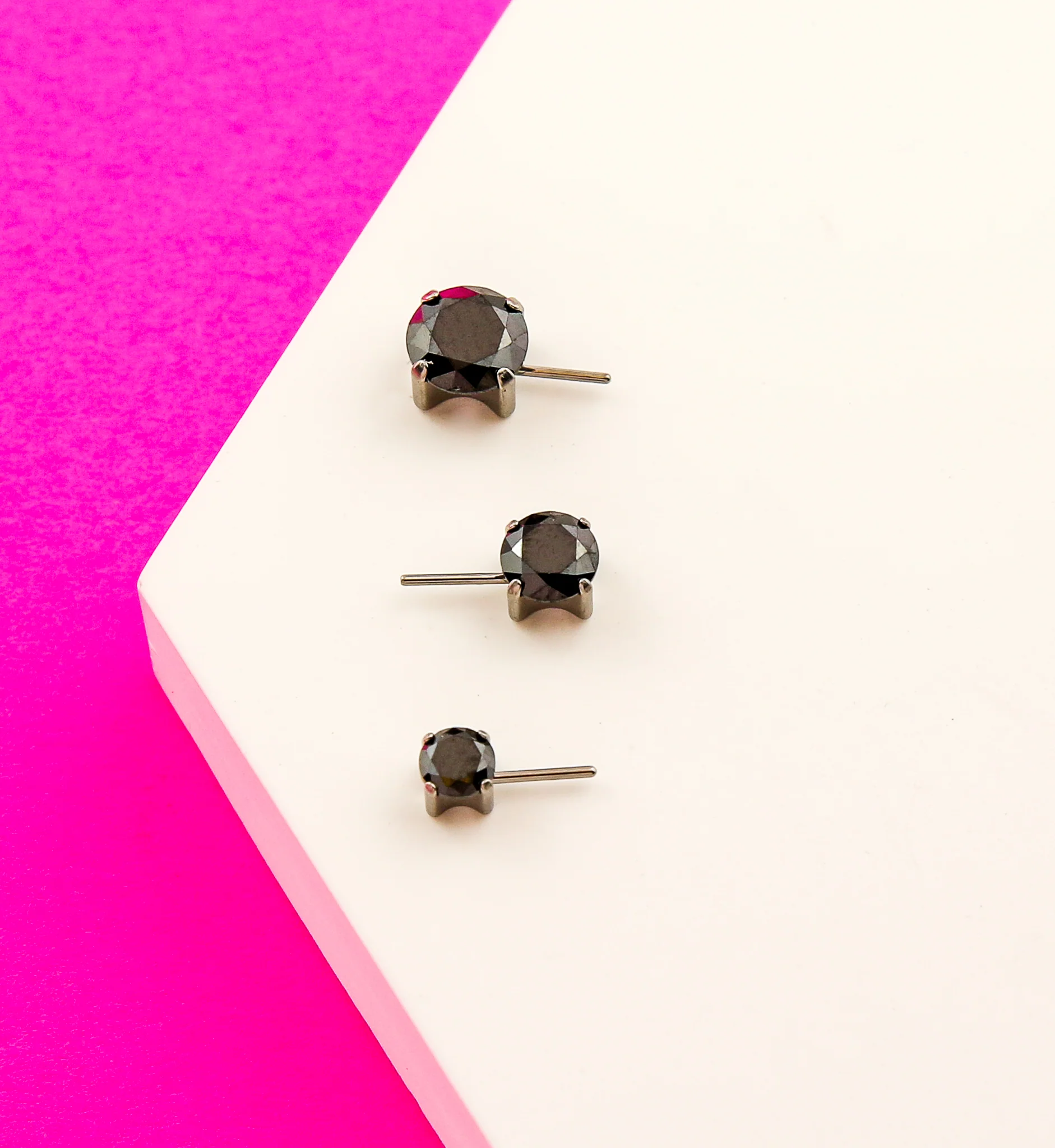 Forward Facing Prong Black CZ Titanium Threadless Top - Mrs Treak