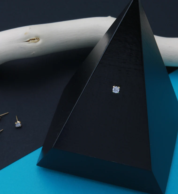 24kt Gold PVD Titanium Prong Set CZ Threadless Top - Mrs Treak