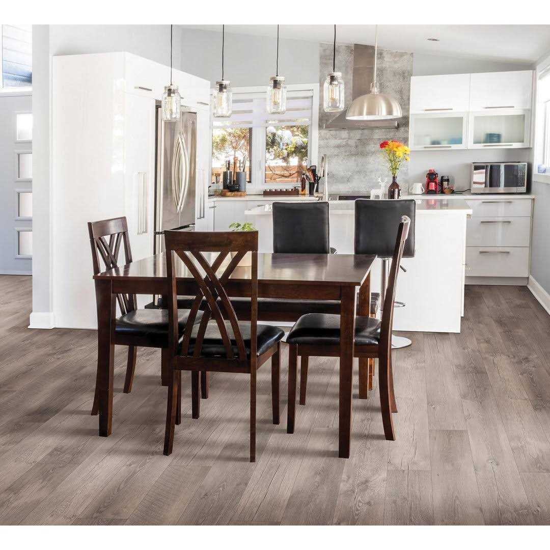 Mohawk Chalet Vista Oak Laminate Flooring - MT - Mrs Treak