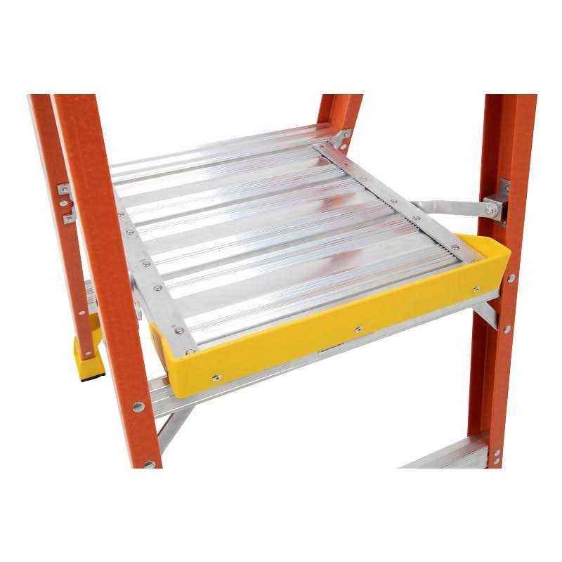 Werner Type I Fiberglass Step Ladder - MT - Mrs Treak