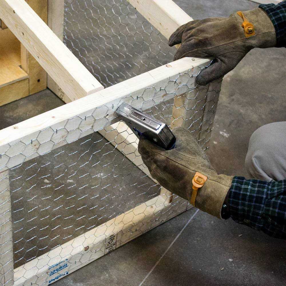 YARDGARD Green Vinyl Welded Wire Fence - MT - Mrs Treak