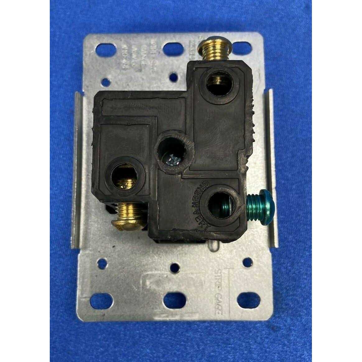 Leviton 5372-S00 - MT - Mrs Treak