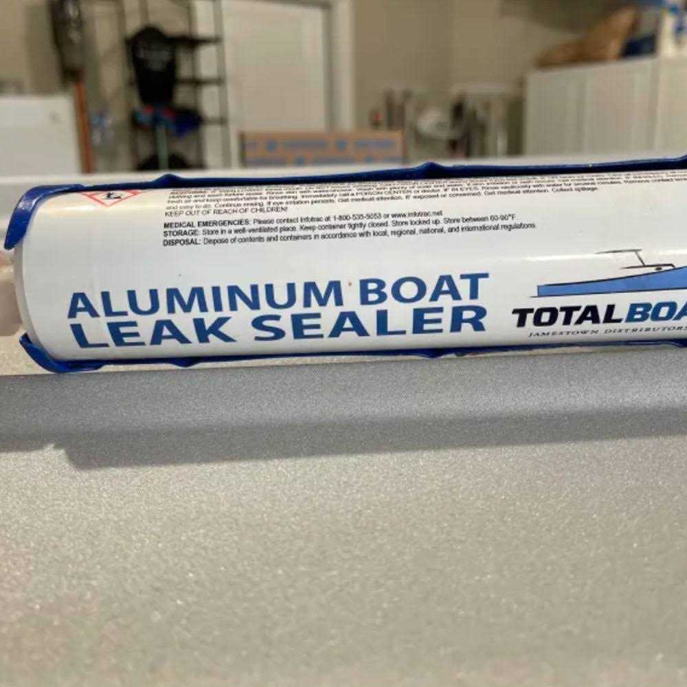 TotalBoat Aluminum Boat Barrier Coat Primer - MT - Mrs Treak