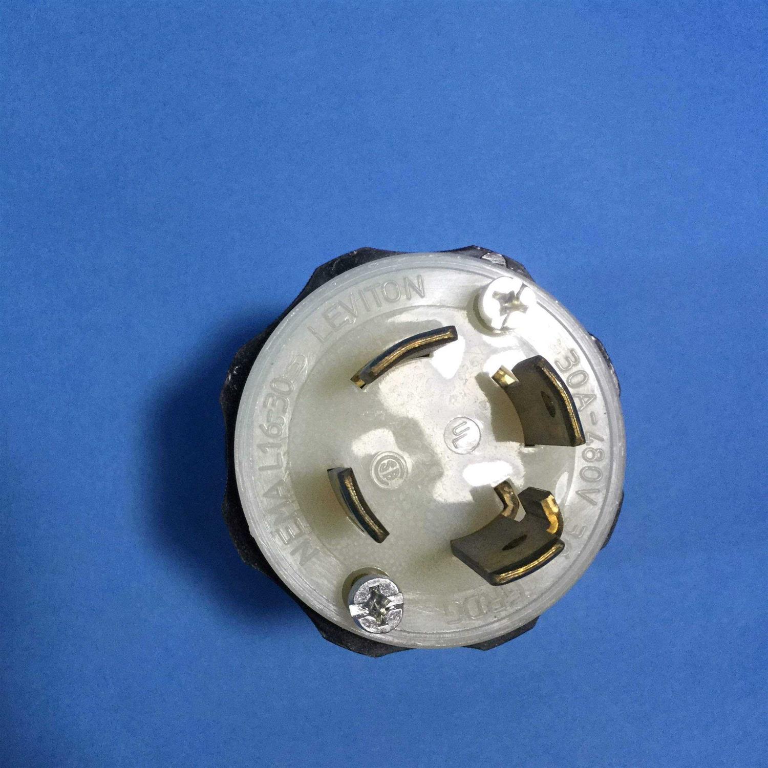 Leviton 2720 Locking Receptacle - MT - Mrs Treak