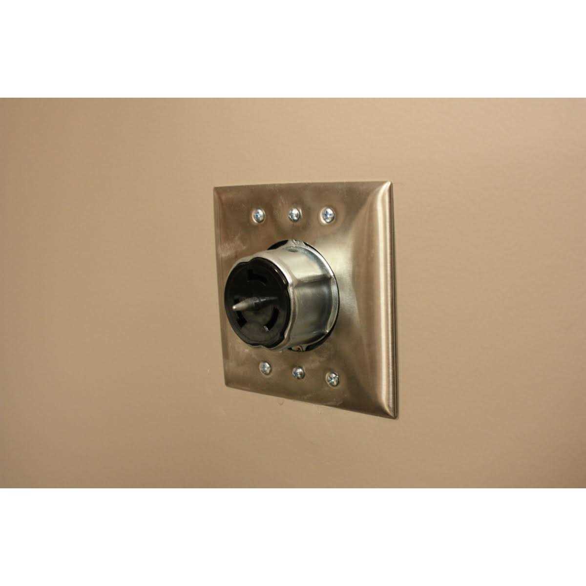 CS8165C Hubbell - MT - Mrs Treak